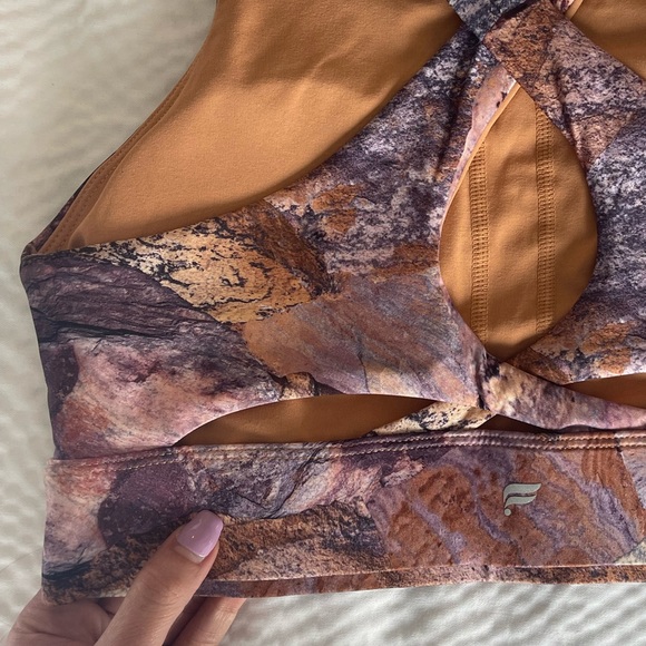 “Orchid Moonrock” Sports Bra 🦄 The No-Bounce Sports Bra by Fabletics 🦄 - Picture 3 of 7